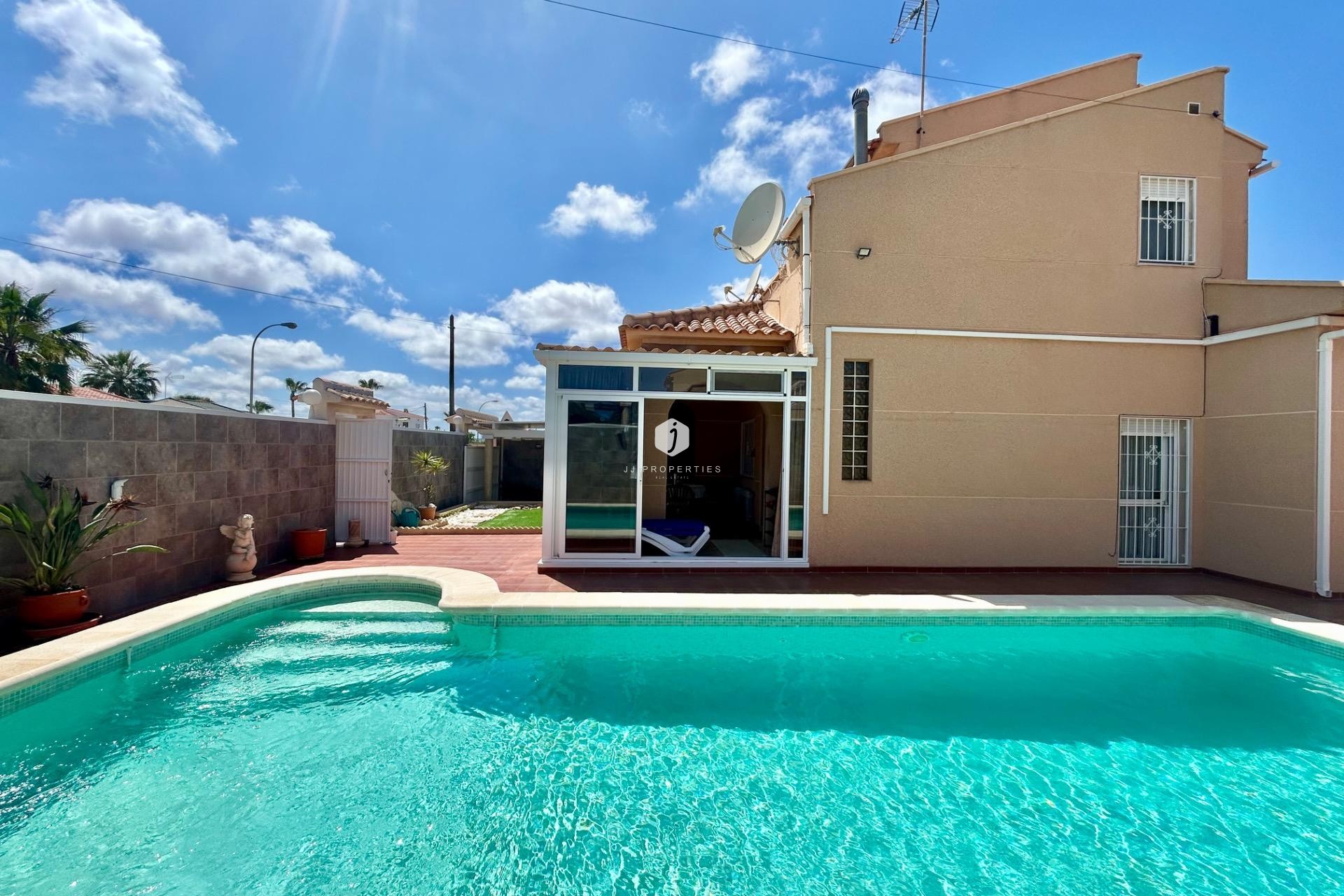 Z drugiej ręki - Villa -
Torrevieja - San luis