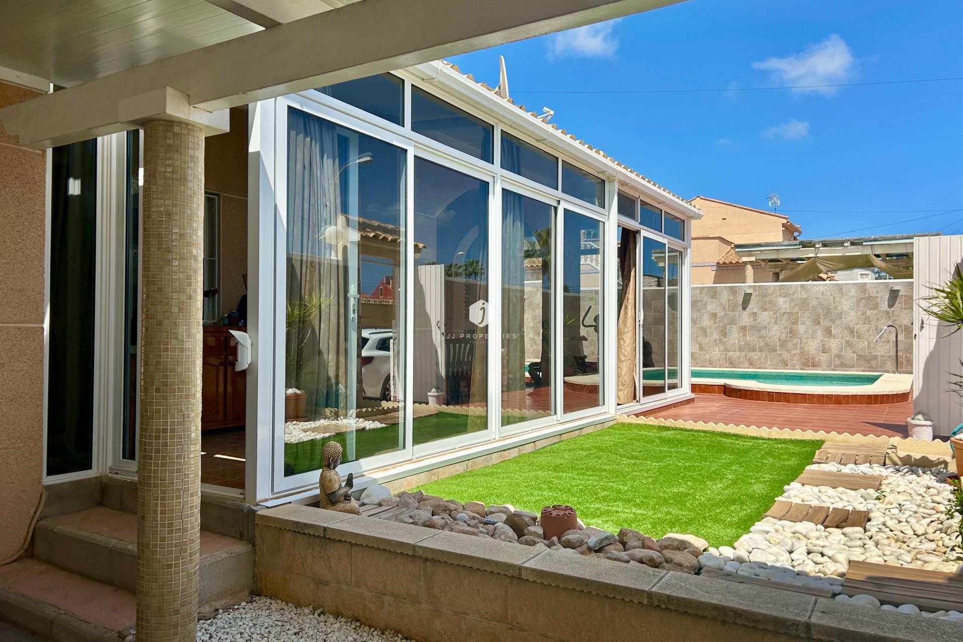 Z drugiej ręki - Villa -
Torrevieja - San luis