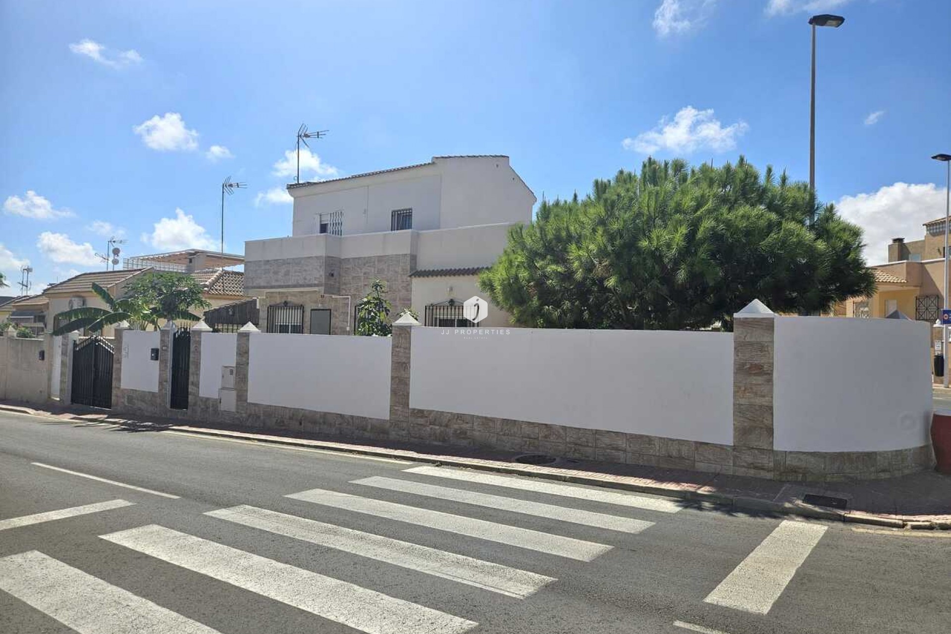 Z drugiej ręki - Villa -
Torrevieja - Torre Del Moro