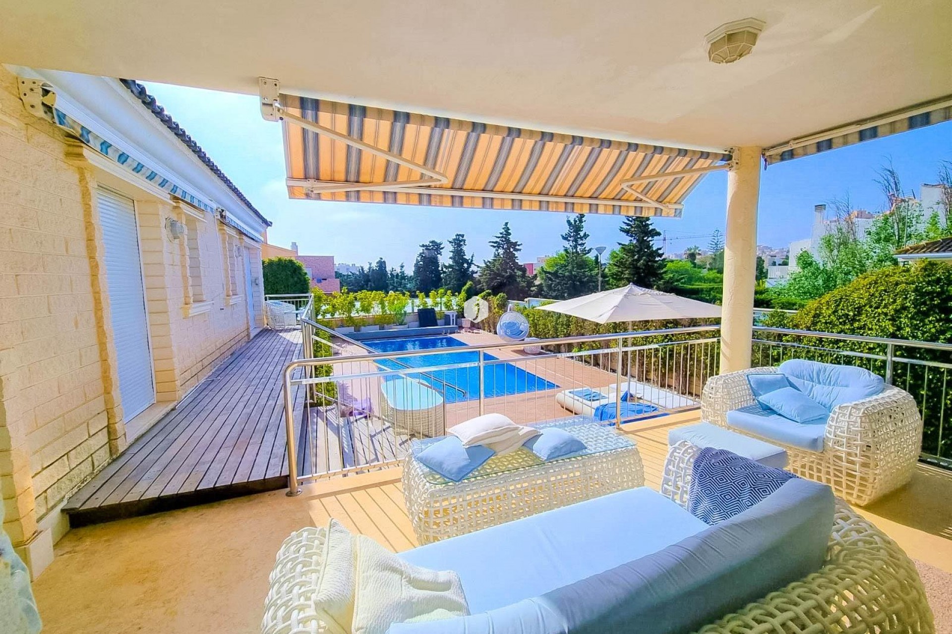 Z drugiej ręki - Villa -
Torrevieja - Torre la mata