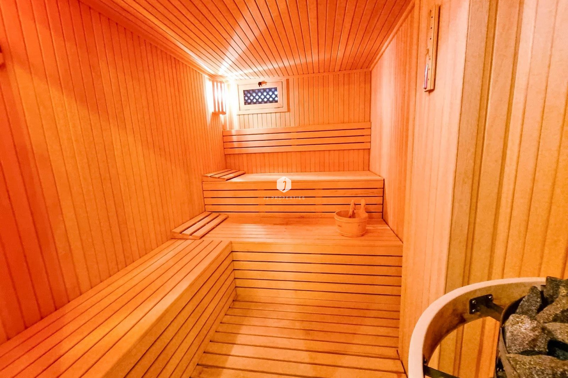 Z drugiej ręki - Villa -
Torrevieja - Torre la mata