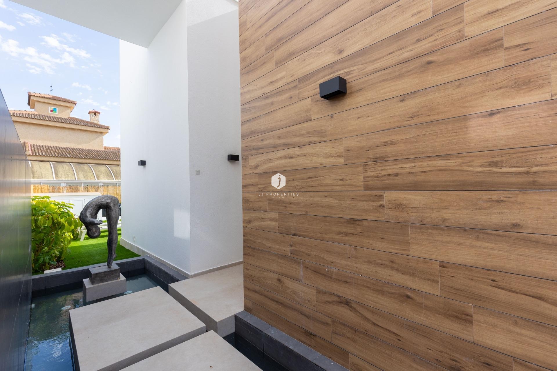 Z drugiej ręki - Villa -
Torrevieja - Torreta Florida