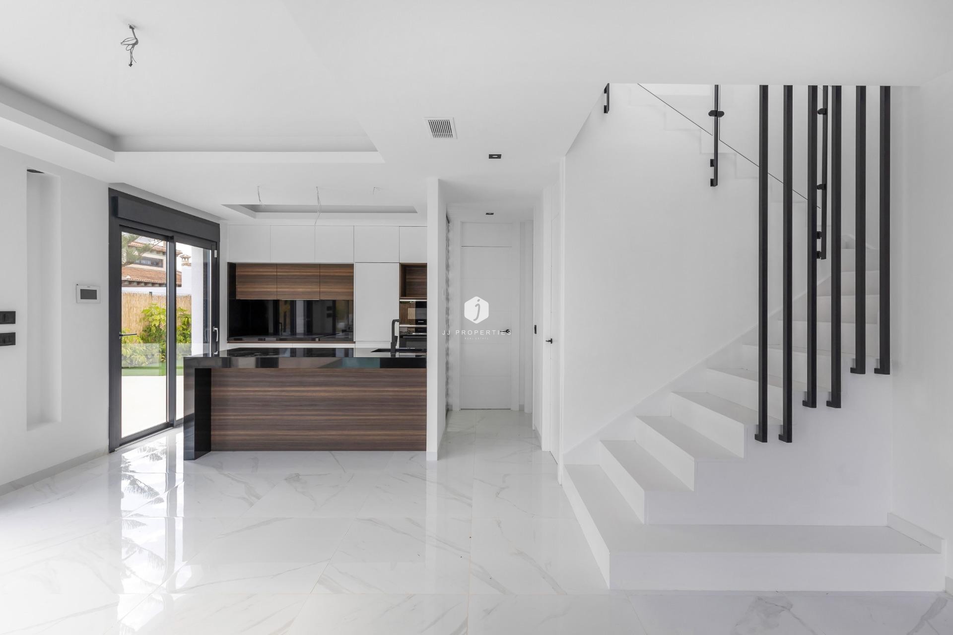 Z drugiej ręki - Villa -
Torrevieja - Torreta Florida