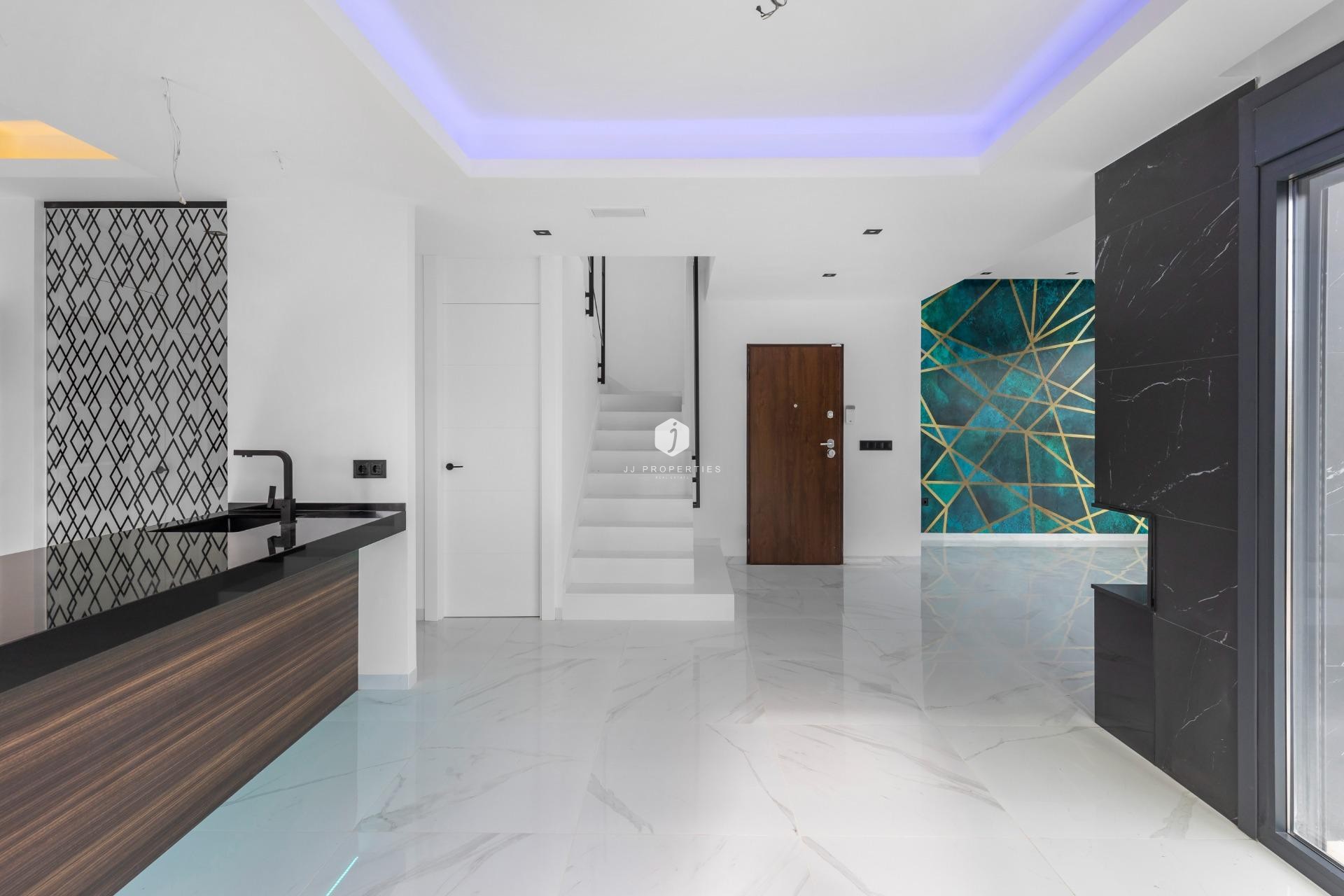 Z drugiej ręki - Villa -
Torrevieja - Torreta Florida