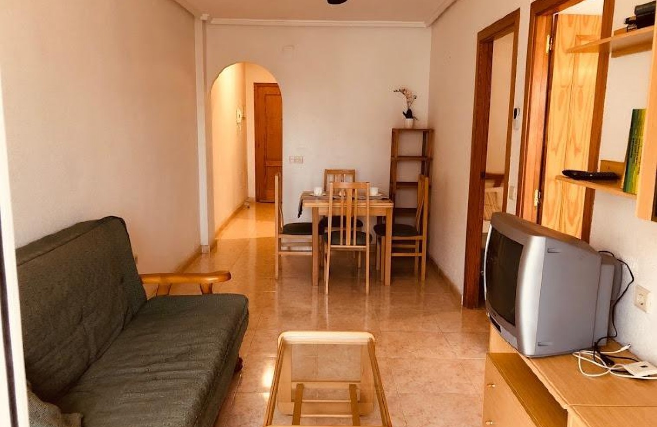 Resale - Apartment / flat -
Torrevieja - Centro