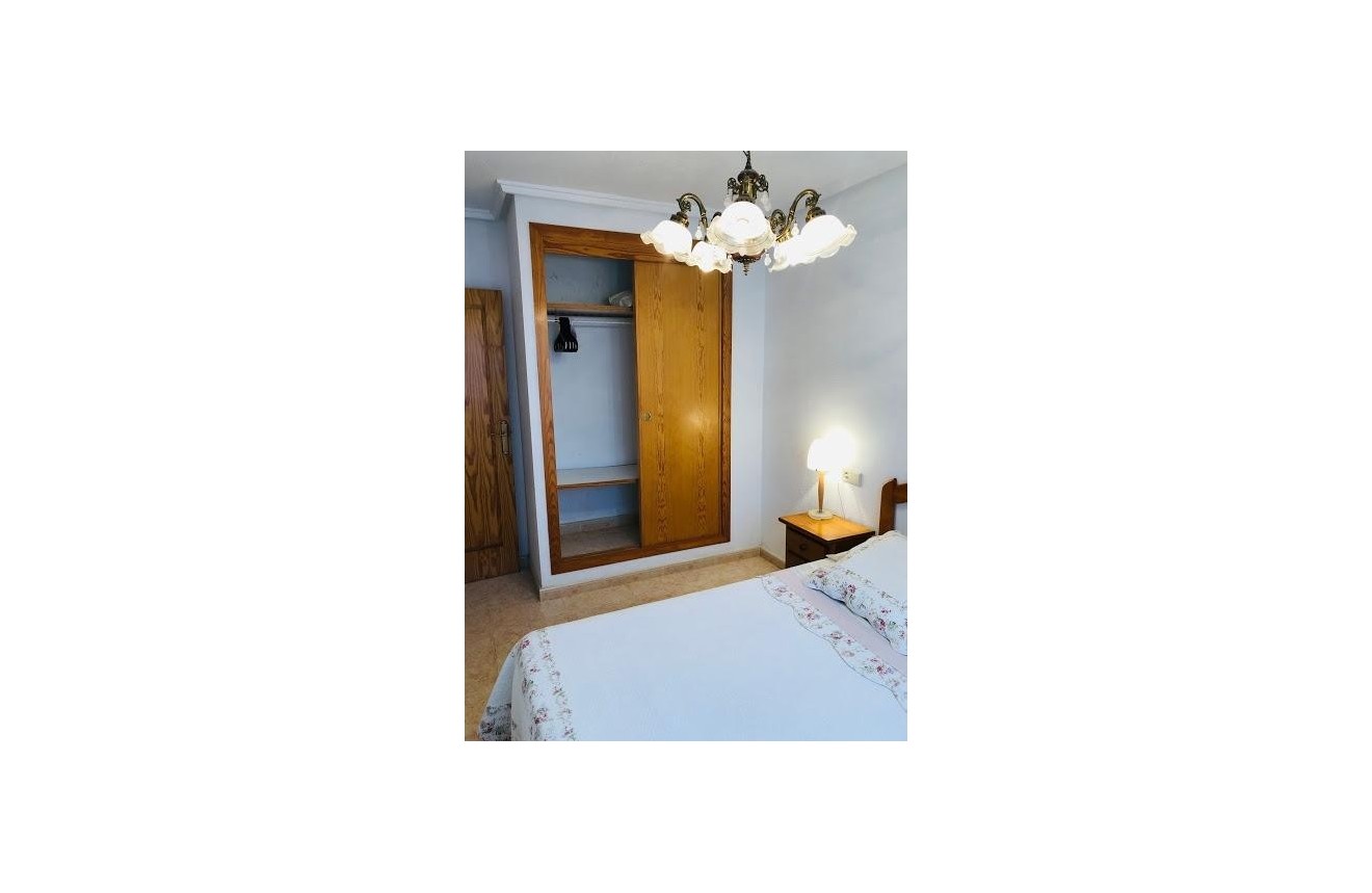 Resale - Apartment / flat -
Torrevieja - Centro