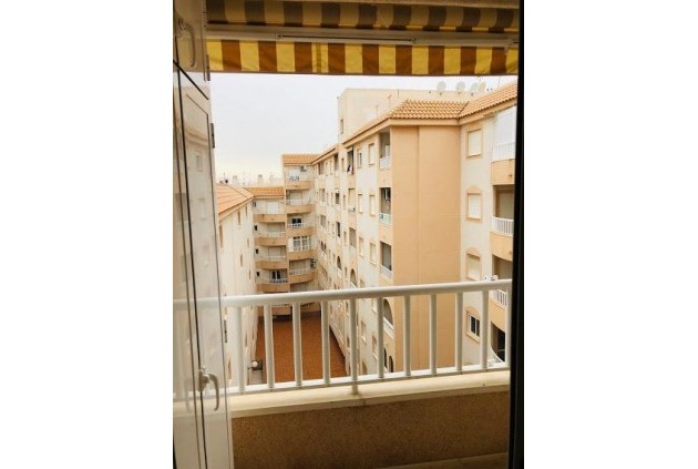 Aus zweiter Hand - Wohnung -
Torrevieja - Centro