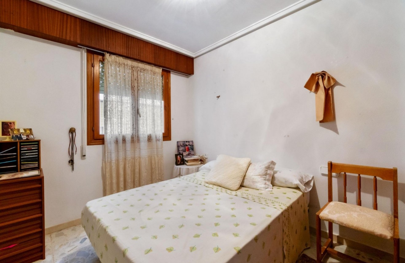 Aus zweiter Hand - Wohnung -
Torrevieja - Centro