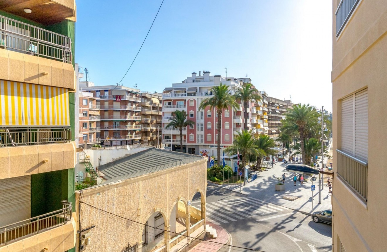 Aus zweiter Hand - Wohnung -
Torrevieja - Playa del cura