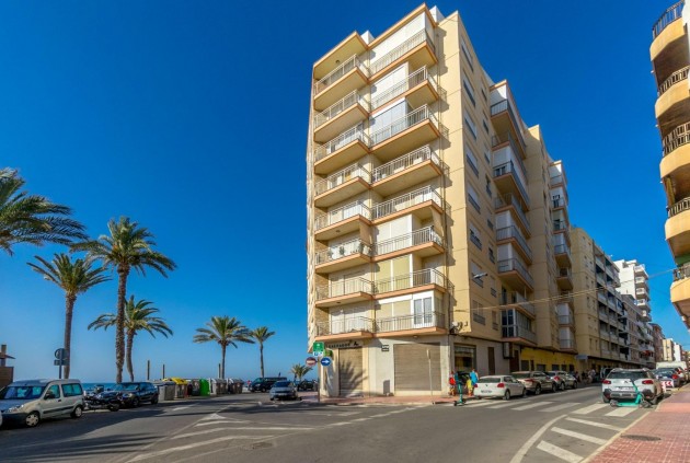 Resale - Apartment / flat -
Torrevieja - Playa del cura