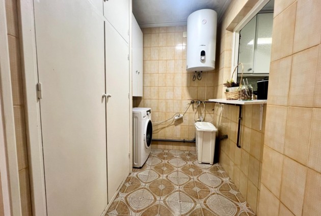 Resale - Apartment / flat -
Torrevieja - Centro