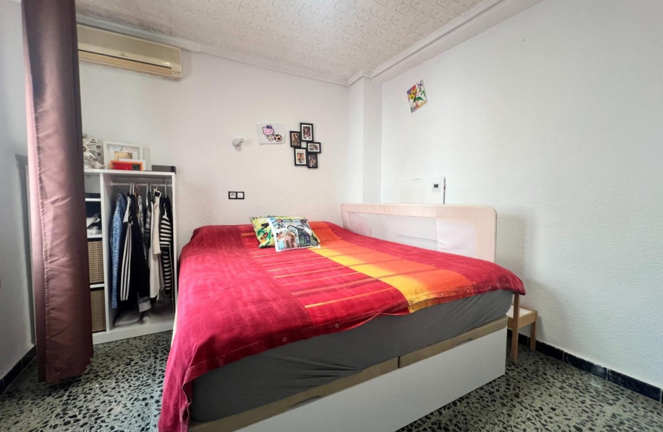 Aus zweiter Hand - Wohnung -
Torrevieja - Centro