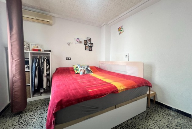 Aus zweiter Hand - Wohnung -
Torrevieja - Centro