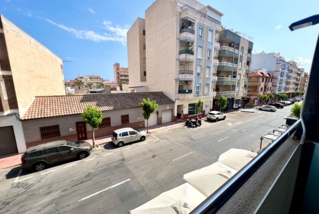 Resale - Apartment / flat -
Torrevieja - Centro