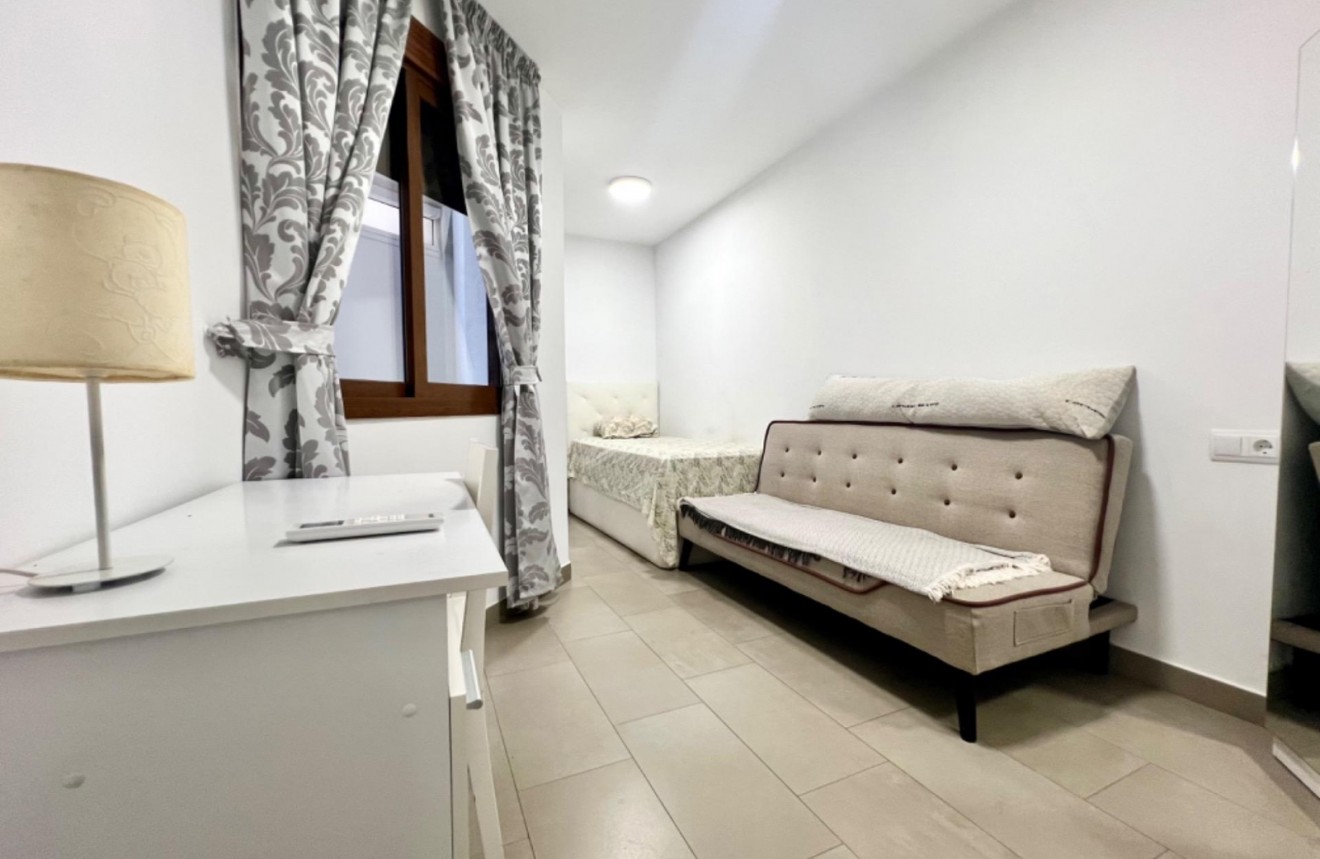 Aus zweiter Hand - Wohnung -
Torrevieja - Centro