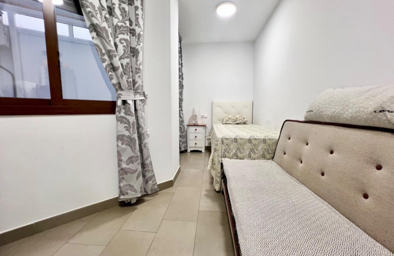 Aus zweiter Hand - Wohnung -
Torrevieja - Centro