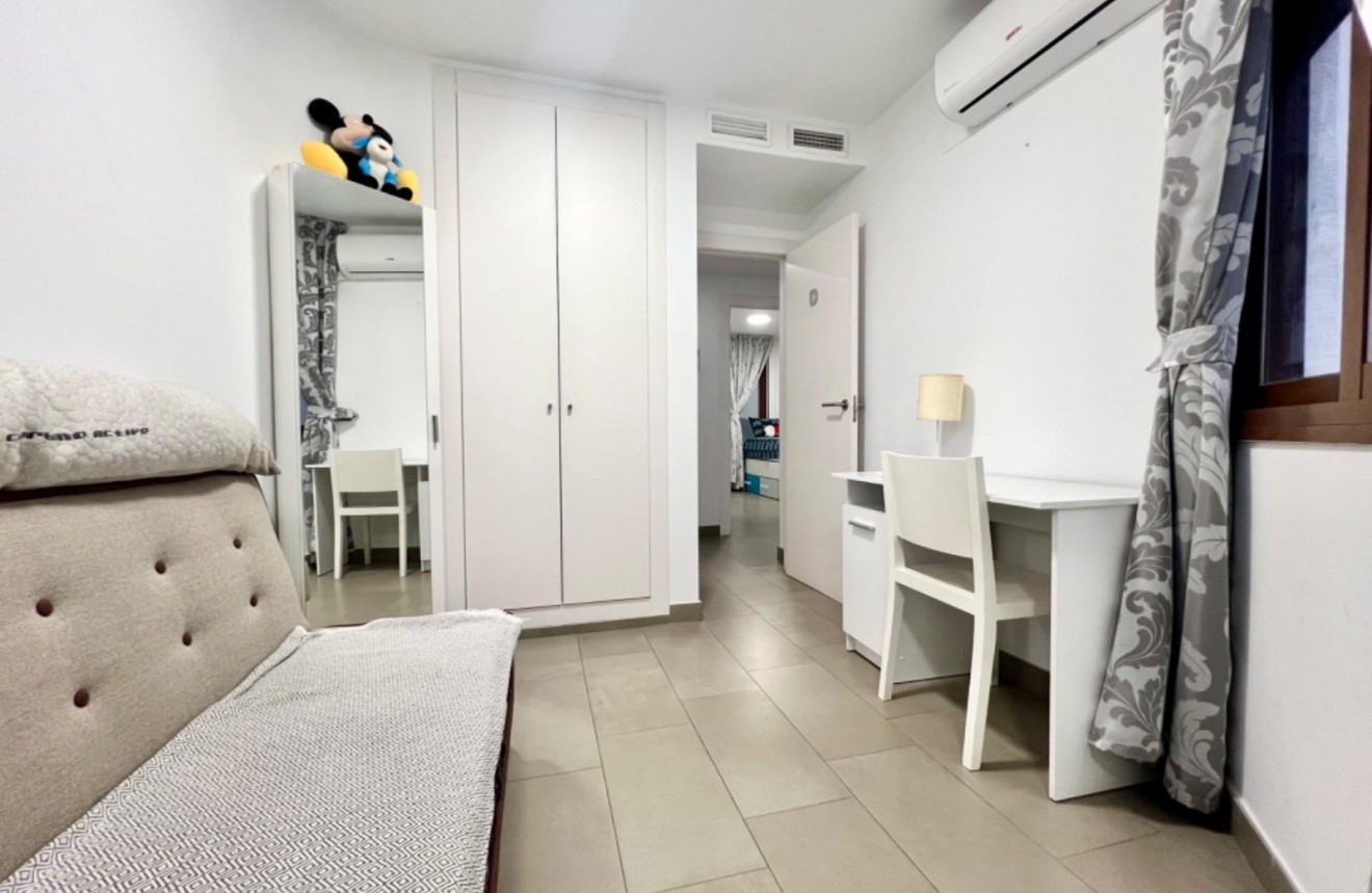 Aus zweiter Hand - Wohnung -
Torrevieja - Centro