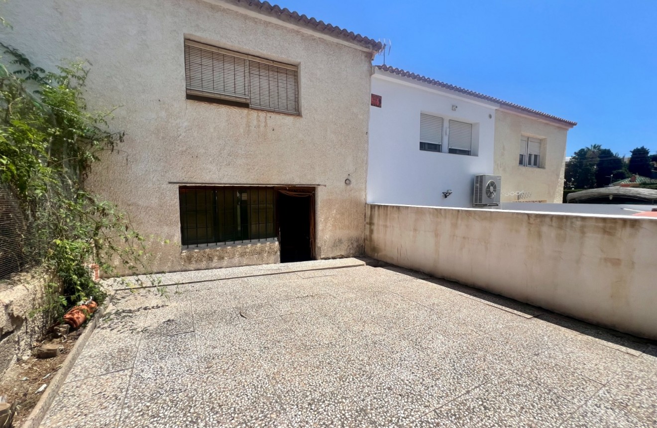 Segunda mano - Adosado -
Torrevieja - Los balcones