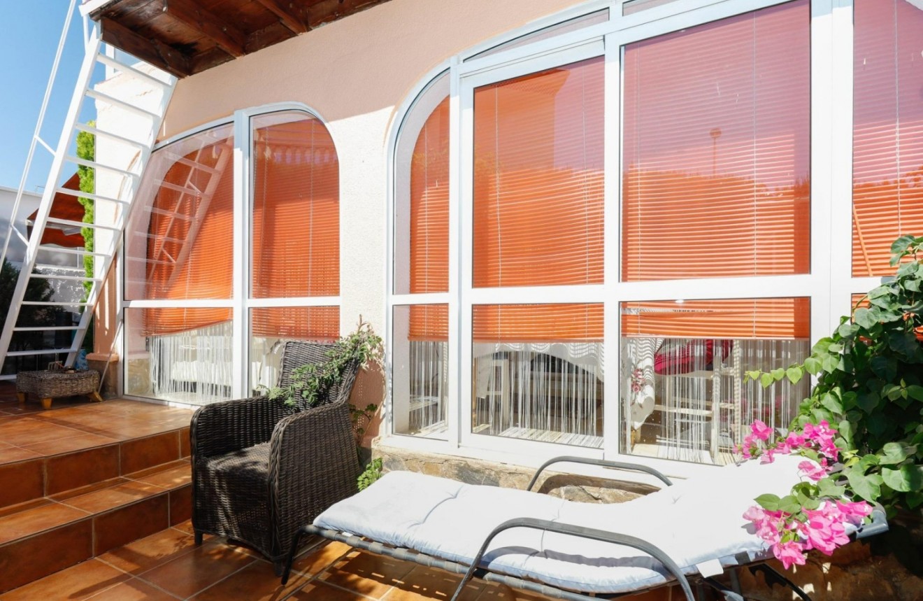 Z drugiej ręki - Bungalow -
Torrevieja - Los balcones