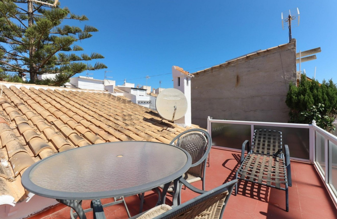 Z drugiej ręki - Bungalow -
Torrevieja - Los balcones