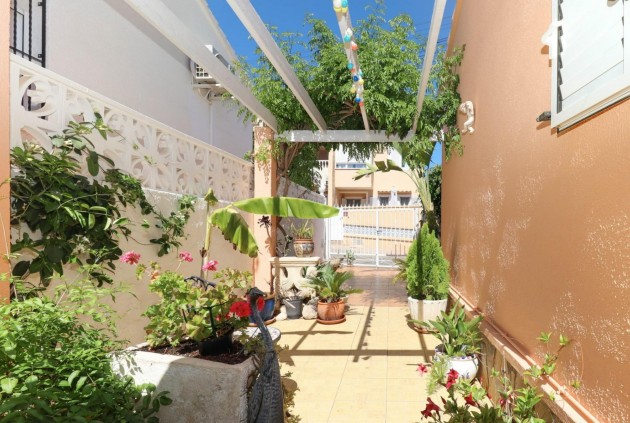 Resale - Bungalow -
Torrevieja - Los balcones