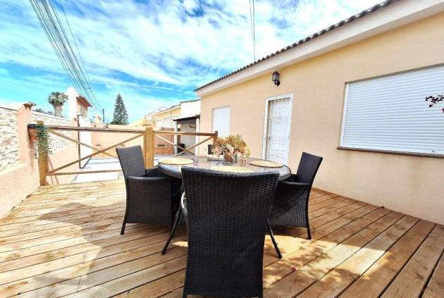 Resale - Chalet -
Torrevieja - El chaparral