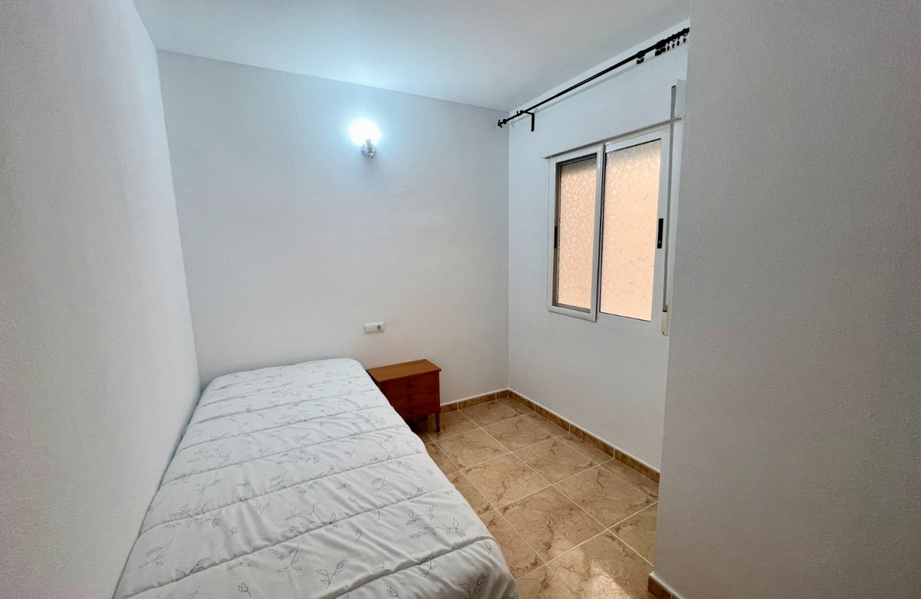 Tweedehands - Appartement / flat -
Torrevieja - Parque las naciones