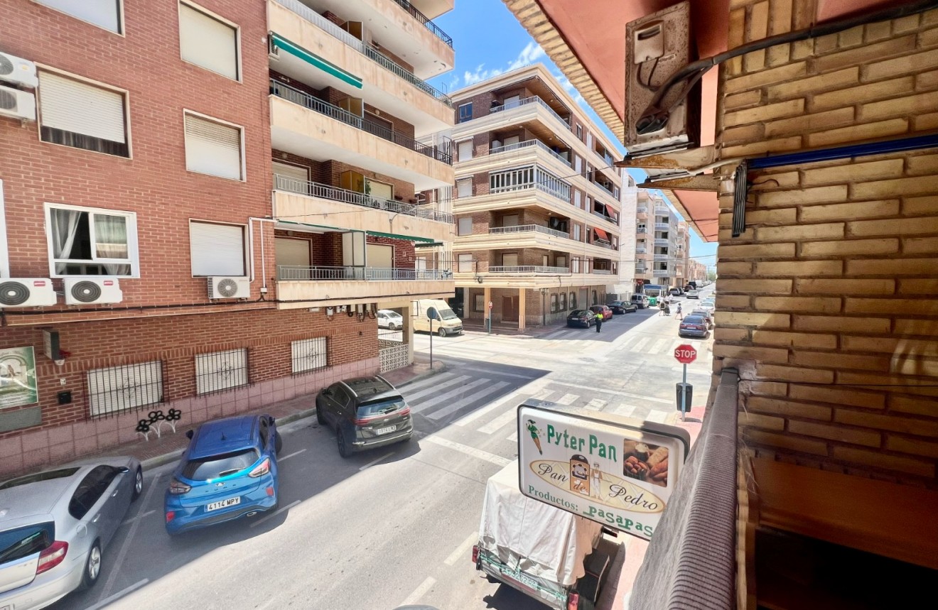 Segunda mano - Apartamento / piso -
Torrevieja - Acequion