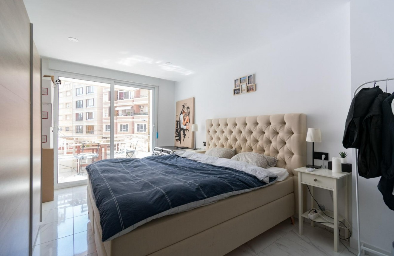 D'occasion - Appartement -
Torrevieja - Centro