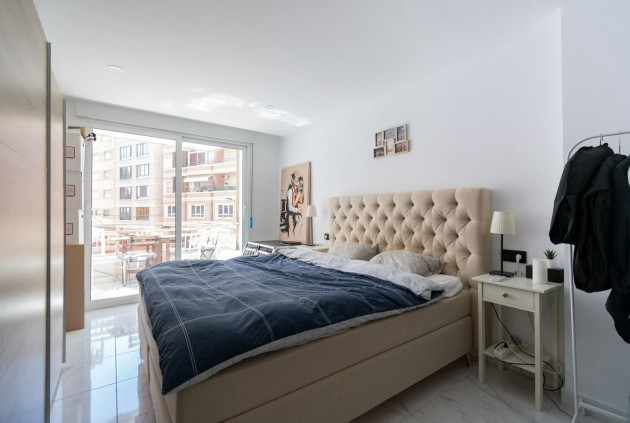 Tweedehands - Appartement / flat -
Torrevieja - Centro