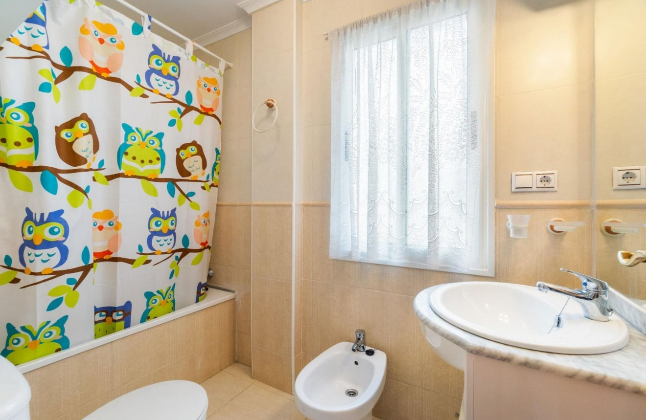 Lange Termijn Verhuur - Appartement / flat -
Torrevieja - Centro