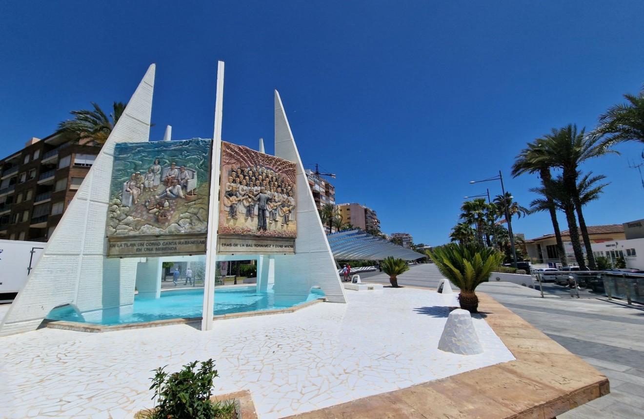 Neue Gebäude - Wohnung -
Torrevieja - Playa de los Locos