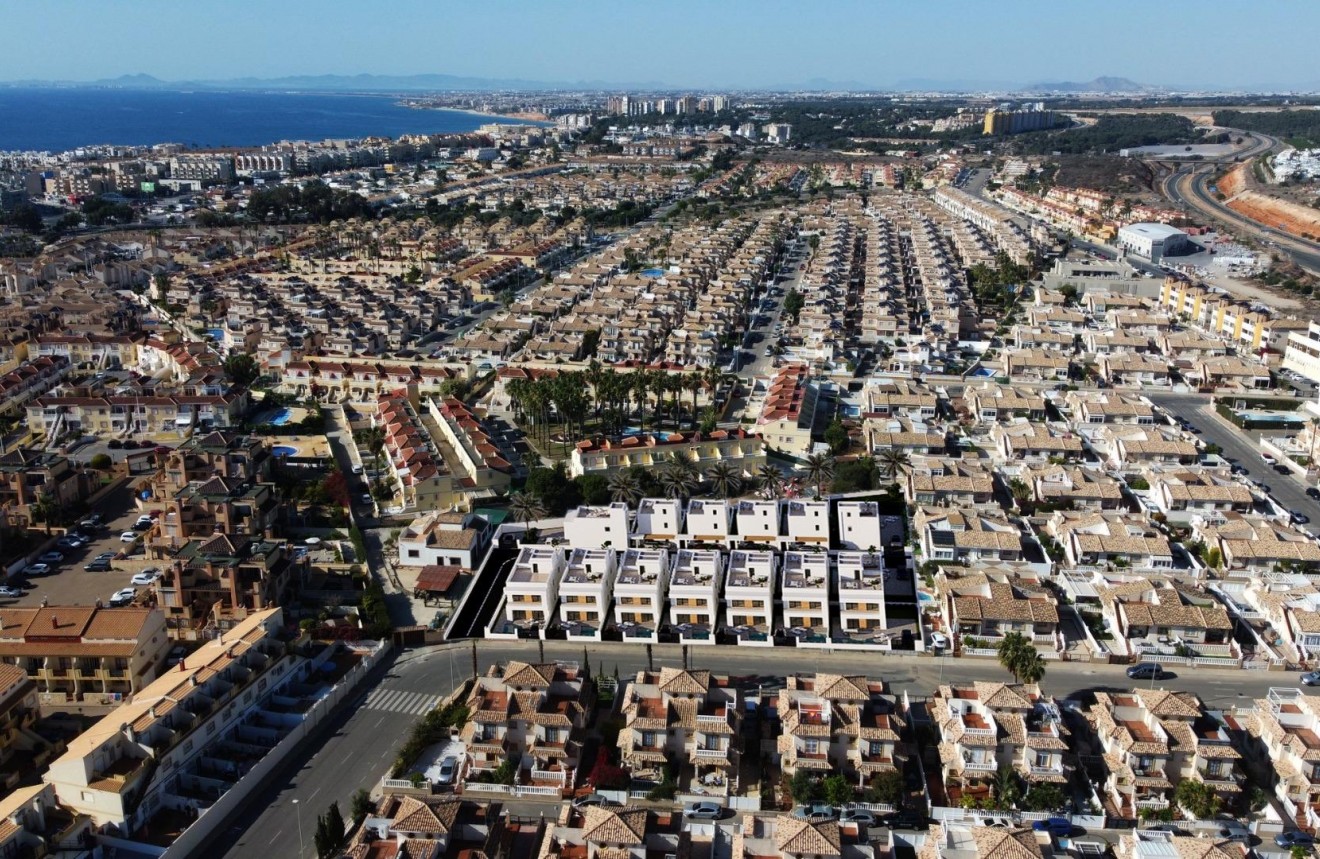 Nowy budynek - Szalet -
Orihuela Costa - La Zenia