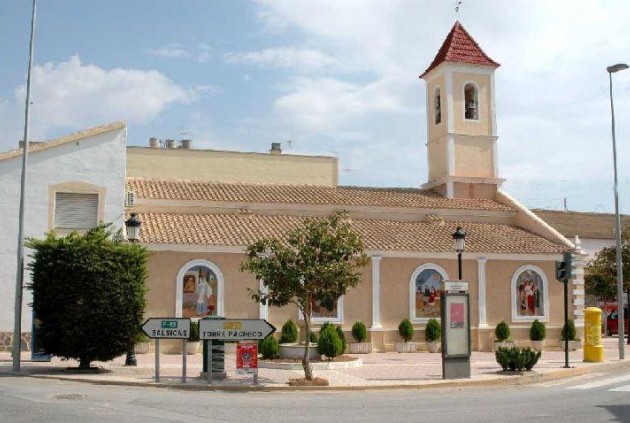 Nowy budynek - Szalet -
Torre Pacheco - Roldán