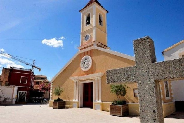 Nowy budynek - Szalet -
Torre Pacheco - Roldán