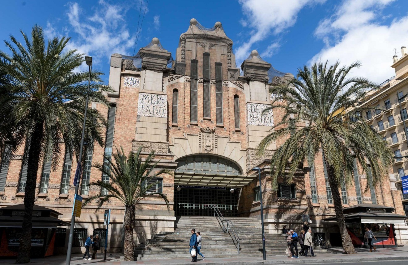 Neue Gebäude - Wohnung -
Alicante - Centro