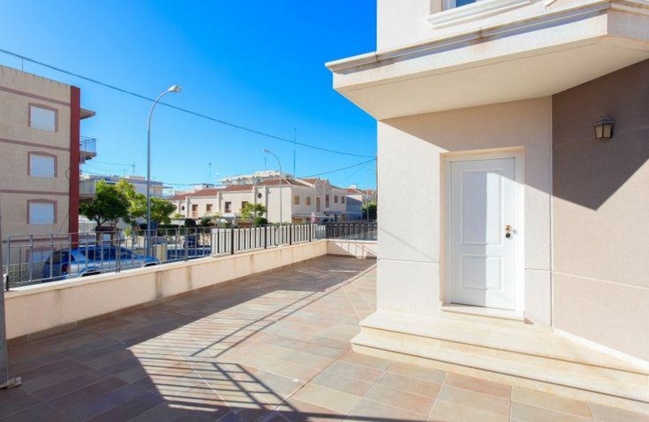 Nowy budynek - Bungalow -
Santa Pola - Centro