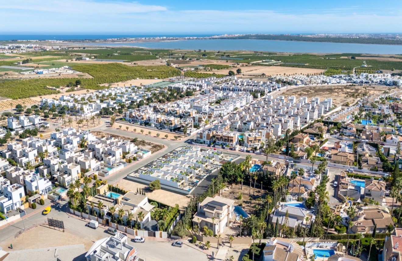 Neue Gebäude - Chalet -
Ciudad Quesada - Urbanizaciones