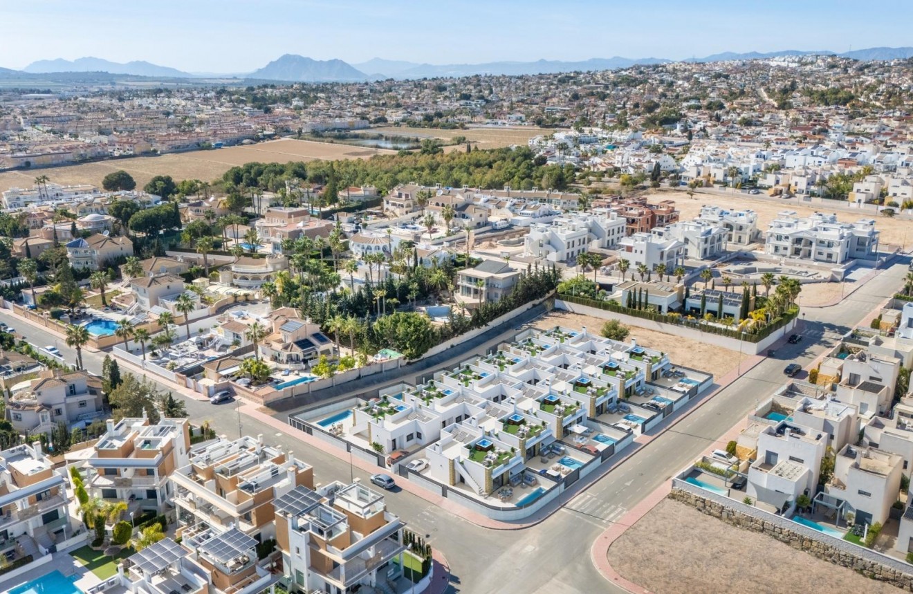 Nieuwbouw Woningen - Chalet -
Ciudad Quesada - Urbanizaciones