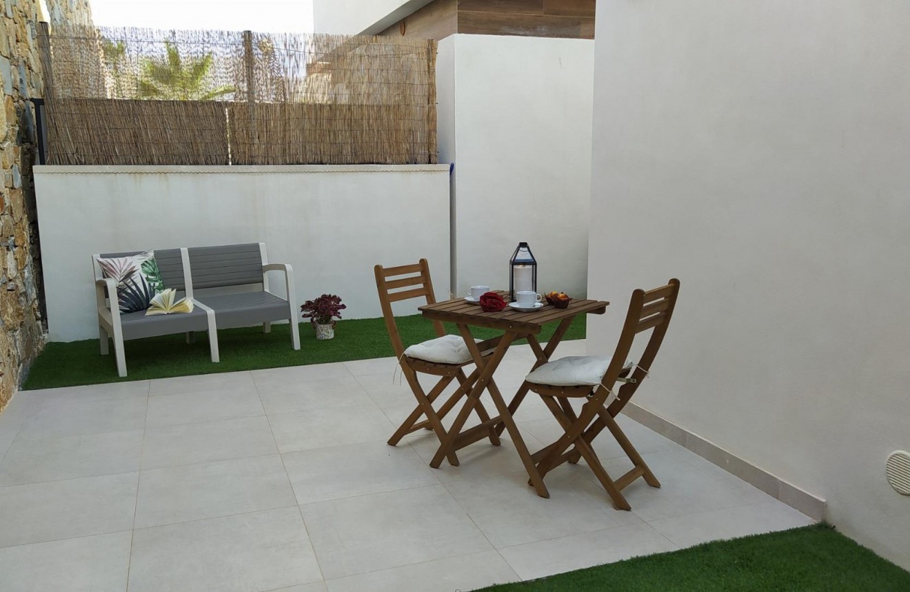 Obra nueva - Chalet -
Orihuela Costa - PAU 8