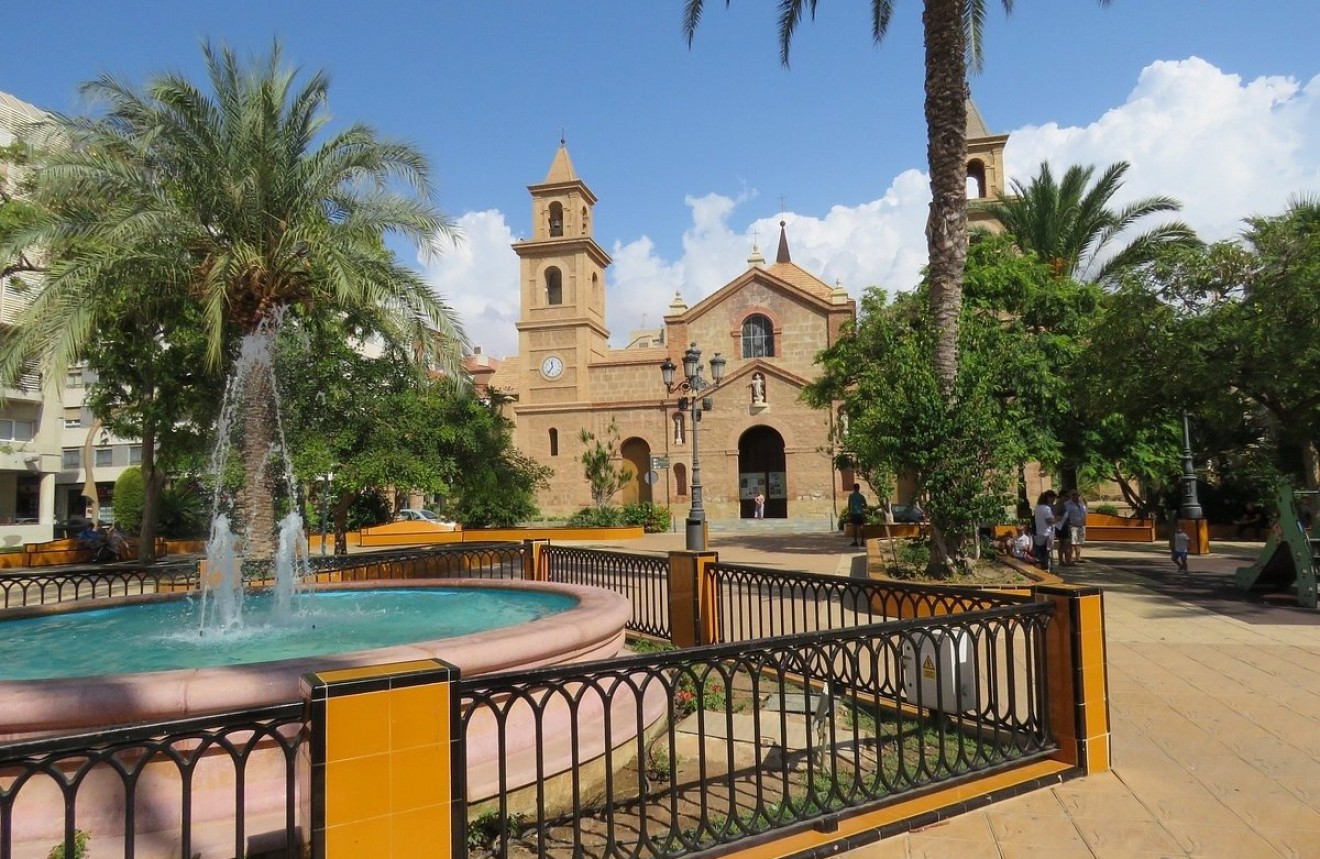 Neue Gebäude - Bungalow -
Torrevieja - Lago Jardin