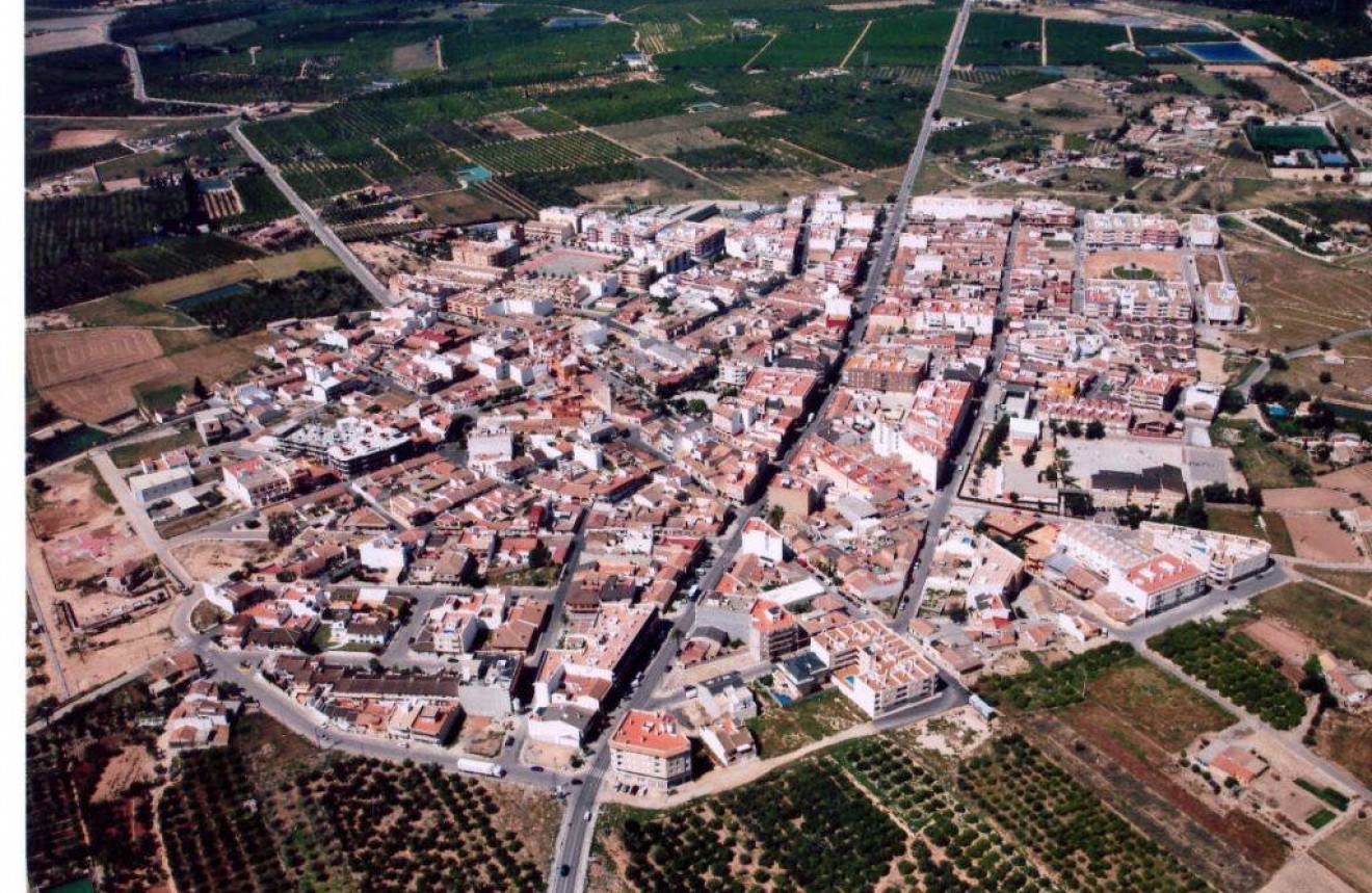 Nowy budynek - Szalet -
Los Montesinos - La herrada