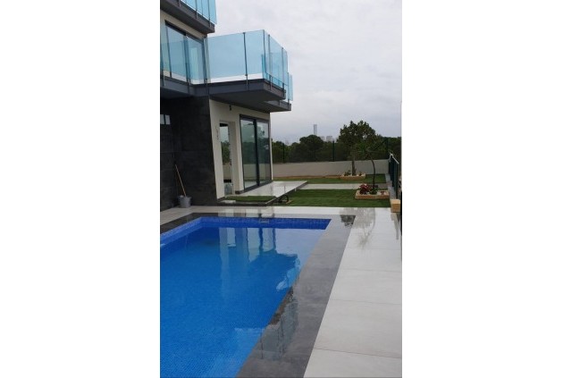 Obra nueva - Chalet -
Finestrat - Campana Garden