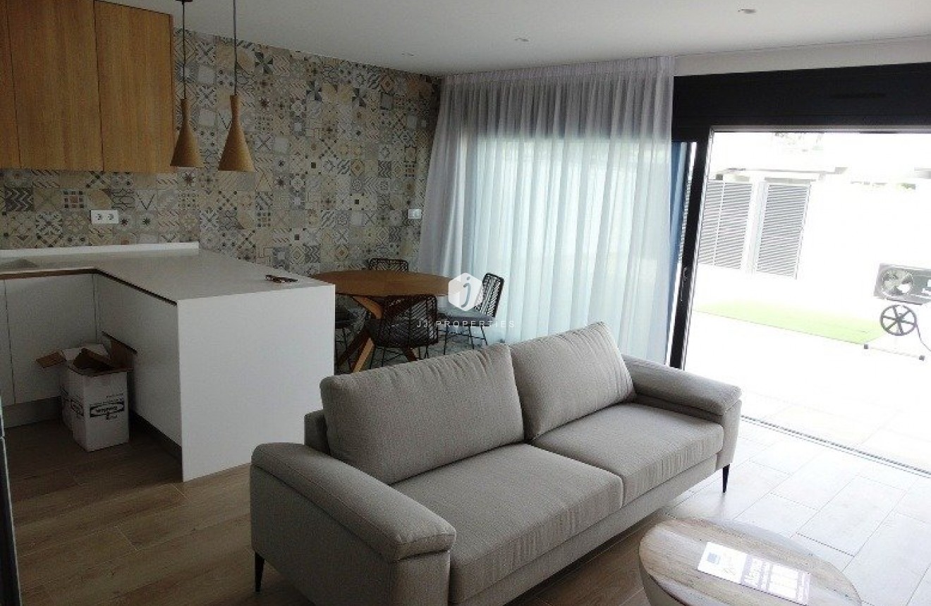 Obra nueva - Chalet -
Pilar de la Horadada - pueblo