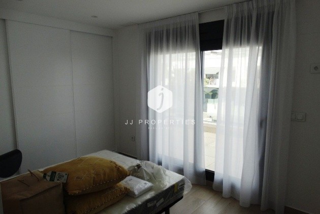 Obra nueva - Chalet -
Pilar de la Horadada - pueblo