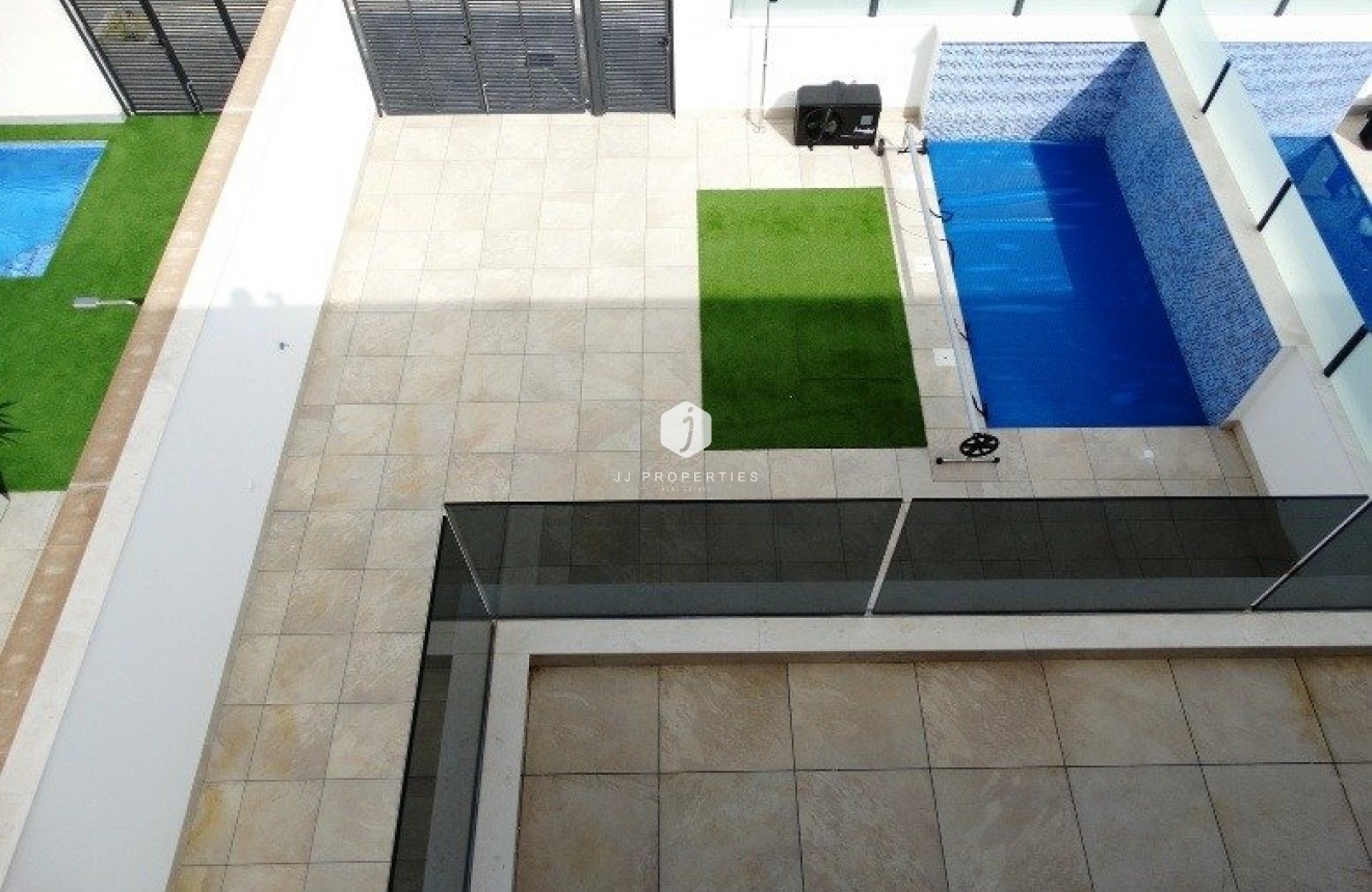 Obra nueva - Chalet -
Pilar de la Horadada - pueblo