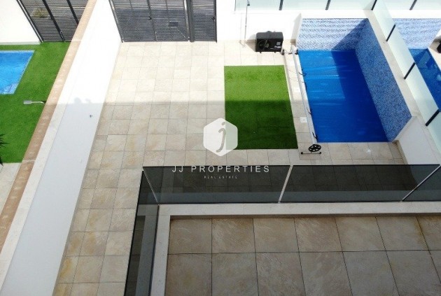 Obra nueva - Chalet -
Pilar de la Horadada - pueblo