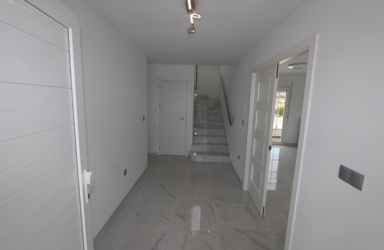 Obra nueva - Chalet -
Pinoso - Camino Del Prado