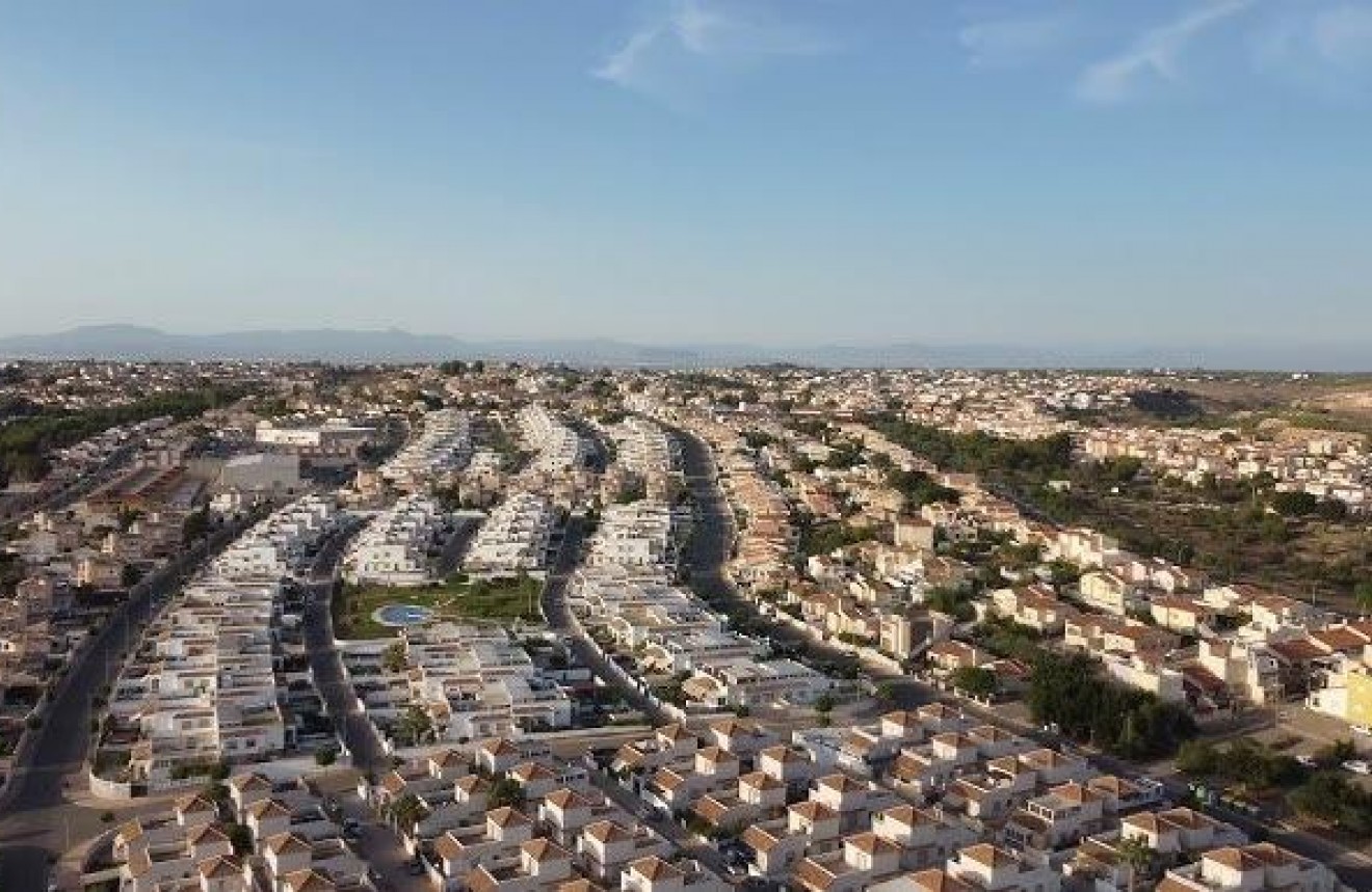 Obra nueva - Chalet -
San Fulgencio - El Oasis