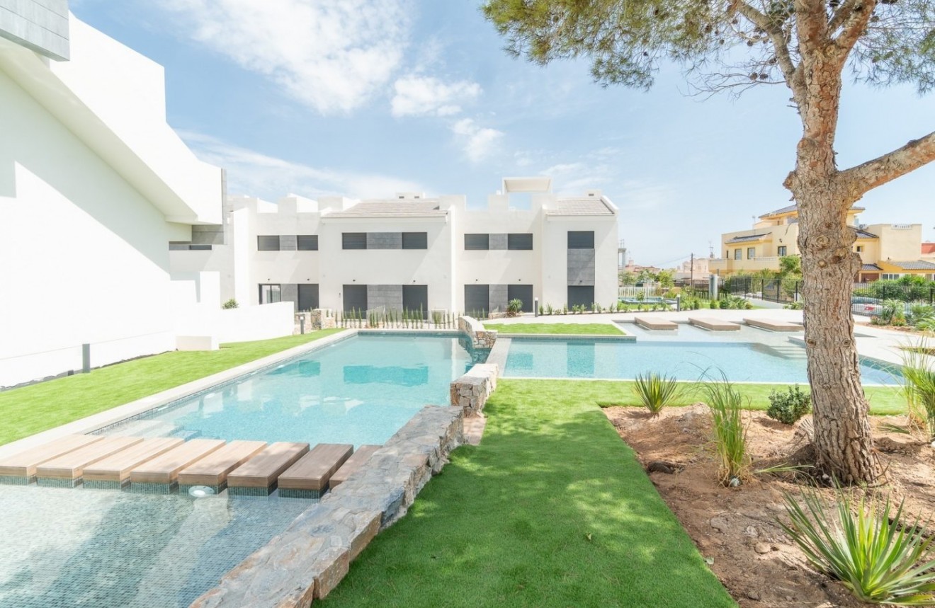 Neue Gebäude - Bungalow -
Torrevieja - Los Balcones